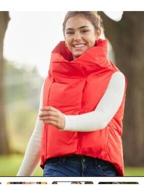 Pretty Rugged Bright Red  Waterproof Puffy Vest Cozy Quilted Small/Medium $150